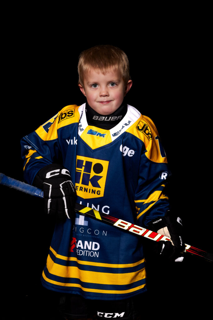 #16 Elias Godballe