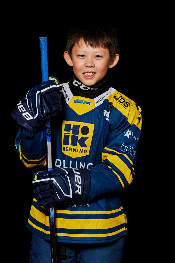 #27 Lucas Riis Tröster